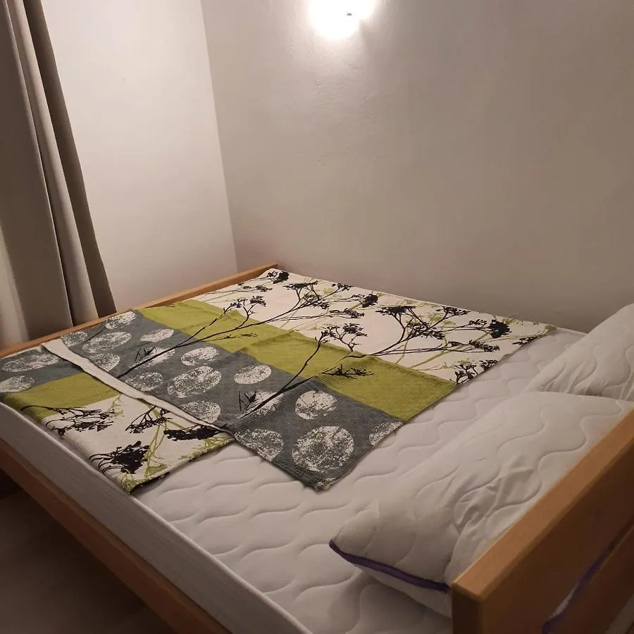 Varos Apartment And Separate Room Zadar