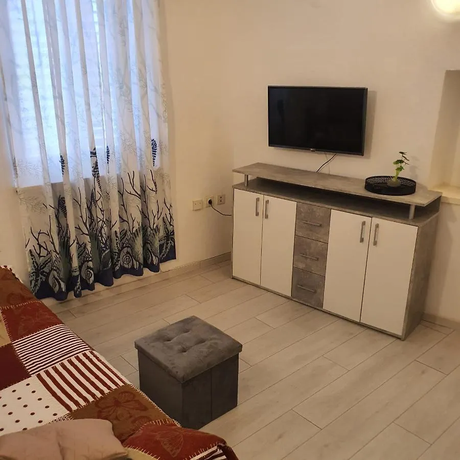 Varos Apartment And Separate Room Zadar